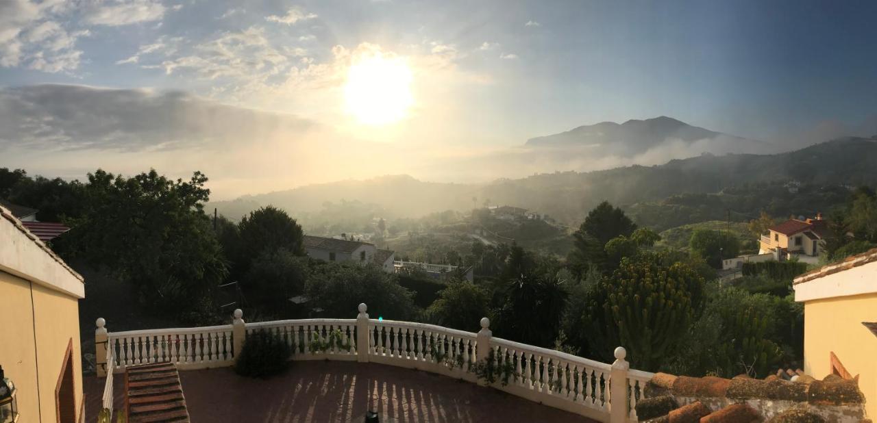 Studio Views Apartment, Cortijo Fruitful Hills Malaga Exterior photo