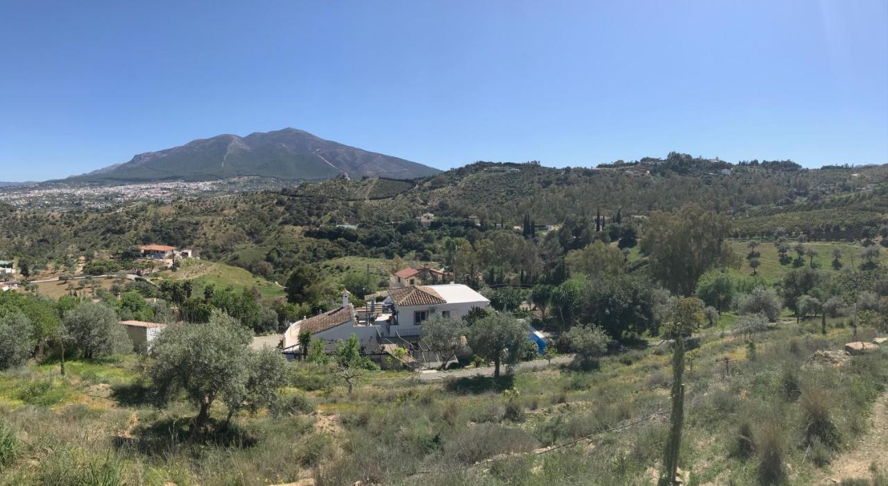 Studio Views Apartment, Cortijo Fruitful Hills Malaga Exterior photo