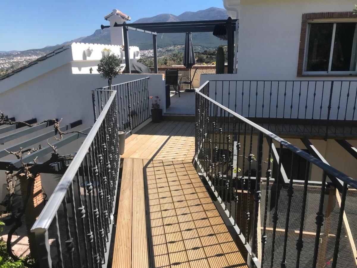 Studio Views Apartment, Cortijo Fruitful Hills Malaga Exterior photo